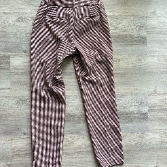 Express Mid Rise Houndstooth Colomnist Ankle Pant - Picture 7 of 8